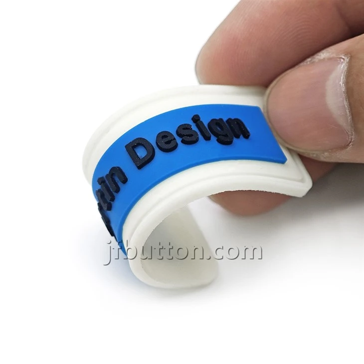Custom Raised Silicone Label For T-shirt high quality